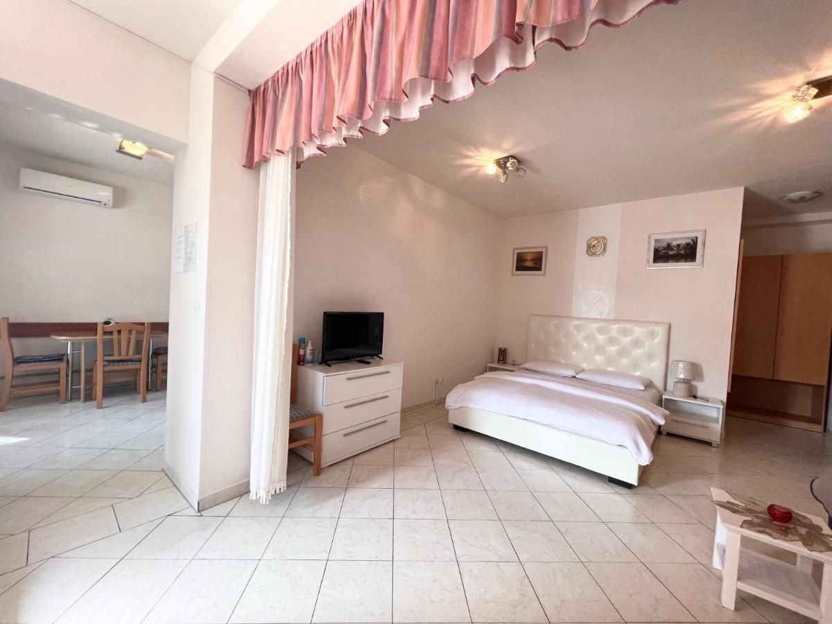 Apartments Tereza Novigrad  Exterior photo